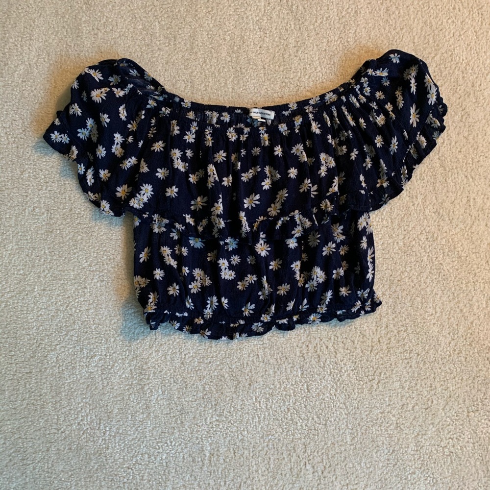American Eagle cropped floral short sleeve shirt - Picture 3 of 9